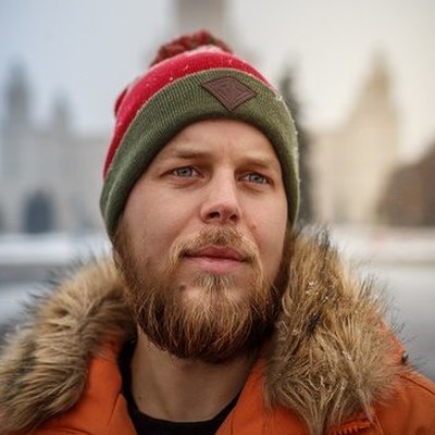 Олег Максимов