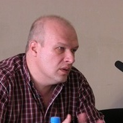Александр Власов