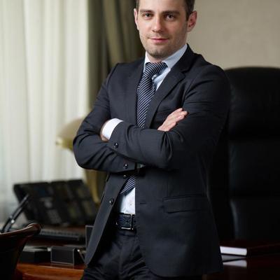 Рустам  Тапаев