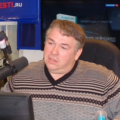 Михаил  Светлов 