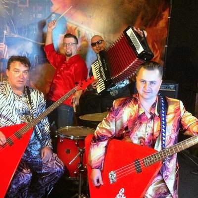 группа RED ELVISES