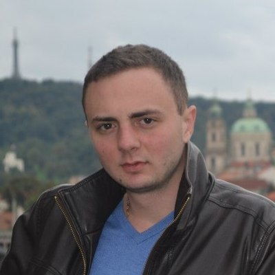 Виктор Лукашов