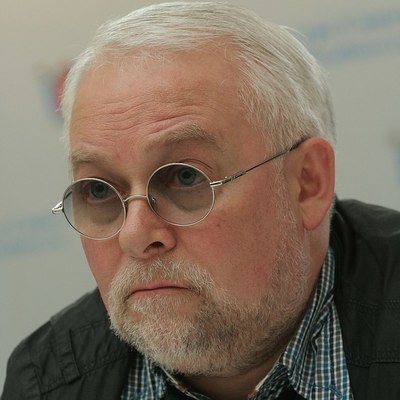 Александр Петров