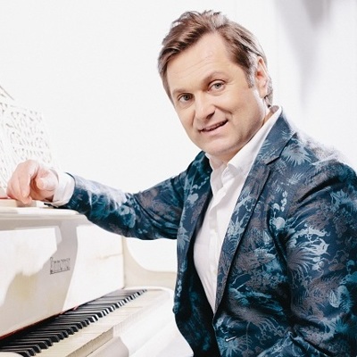 Александр Савельев