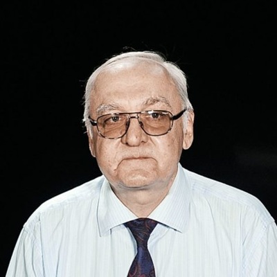 Александр Семенов