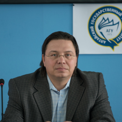 Роман Яковлев