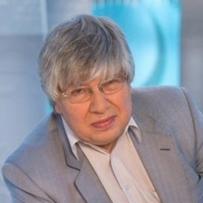Кирилл Разлогов