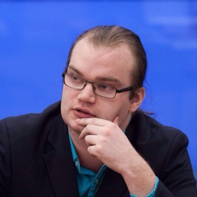 Денис Любушкин