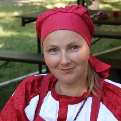Елена Молостова