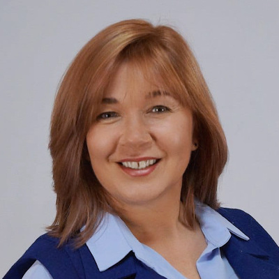 Полина Стаханова