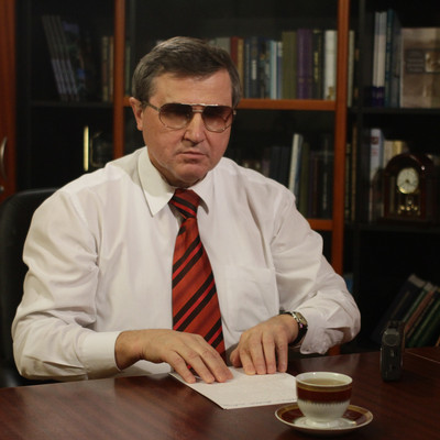 Олег Смолин 