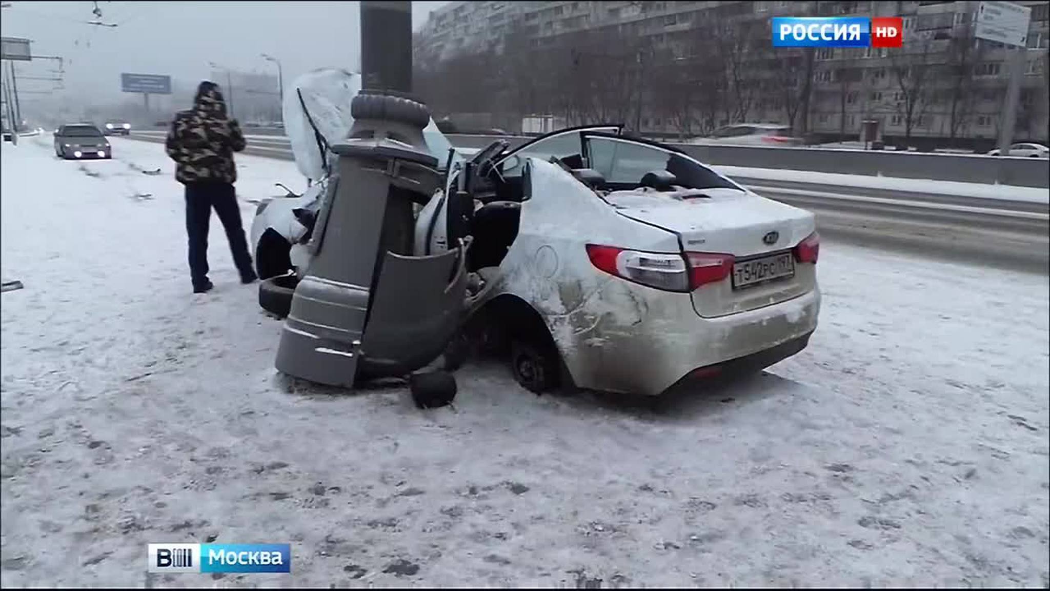 Московская осень прощается интенсивным снегопадом