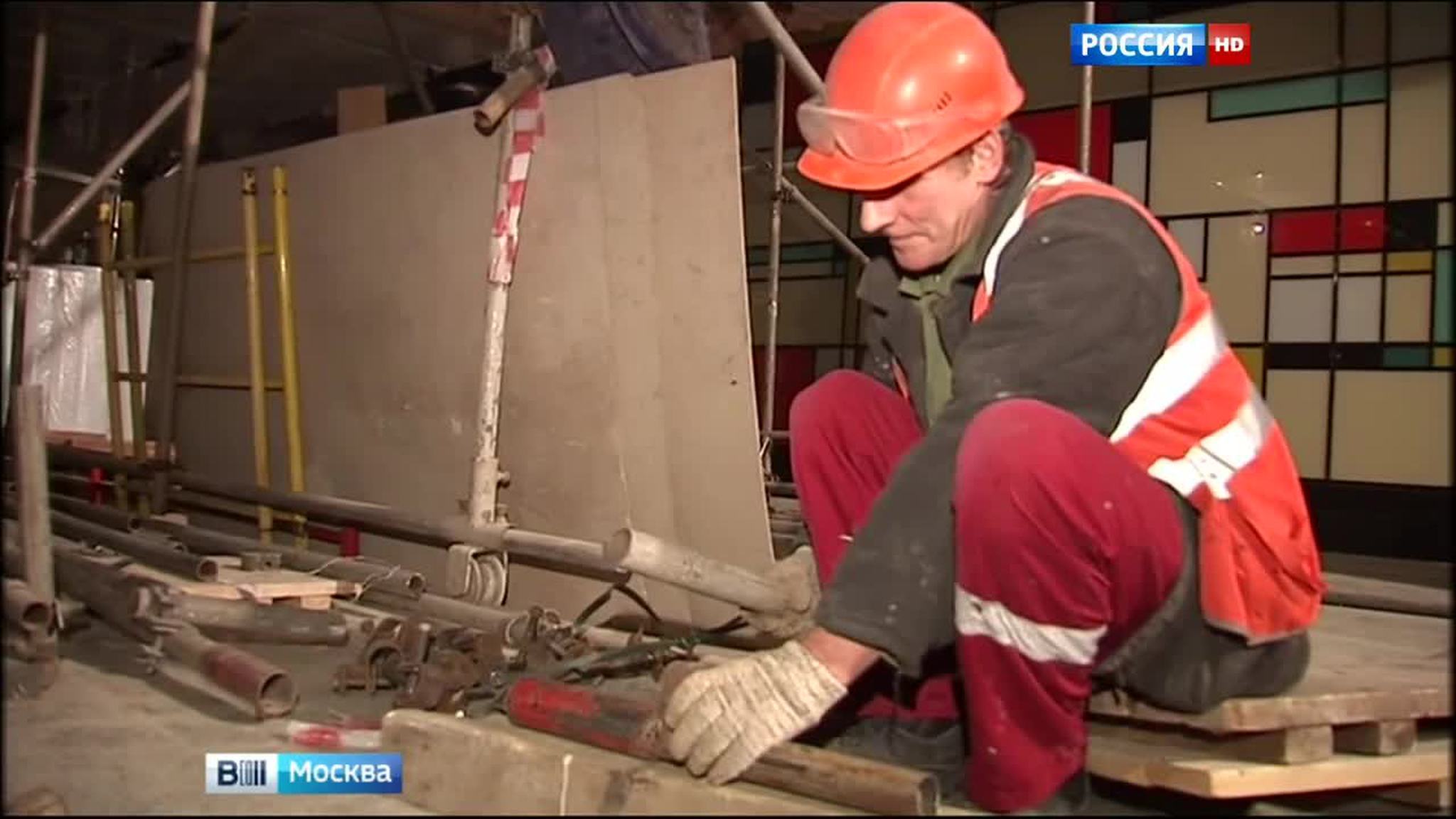 Монтажные работы на станциях "Румянцево" и "Саларьево" выполнены на 90%