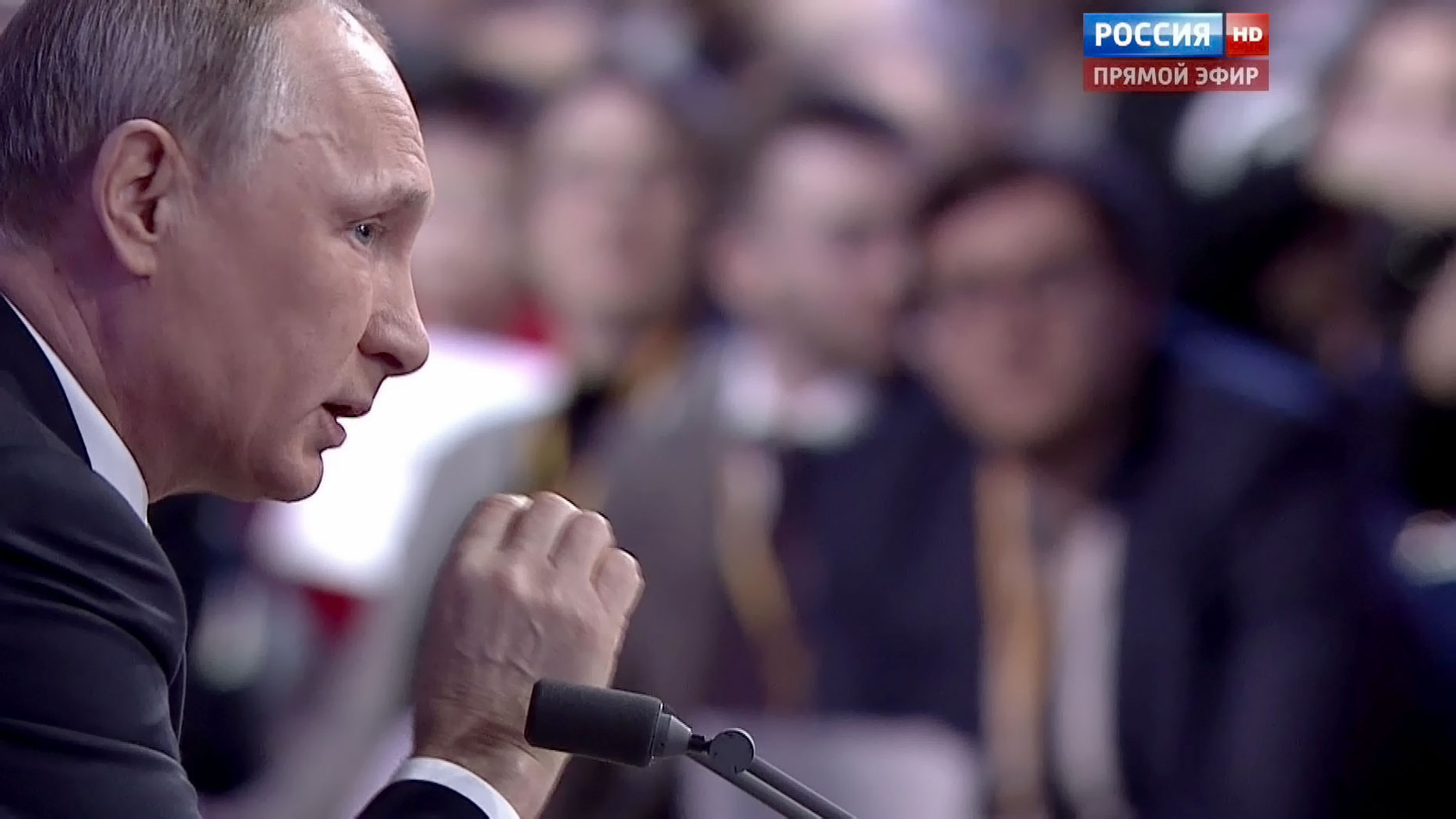"Элитку" Путин назвал побочным эффектом и вспомнил анекдот про шубу