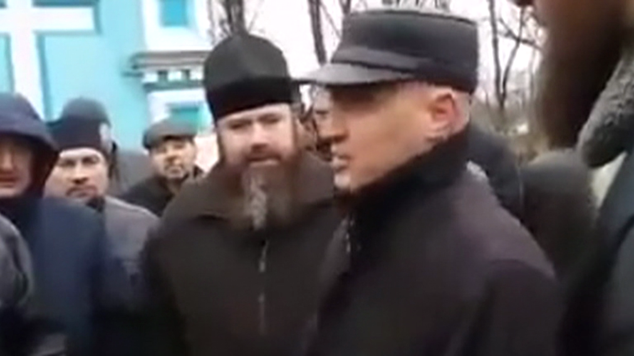 "Правый сектор" открестился от церковного противостояния в украинском селе