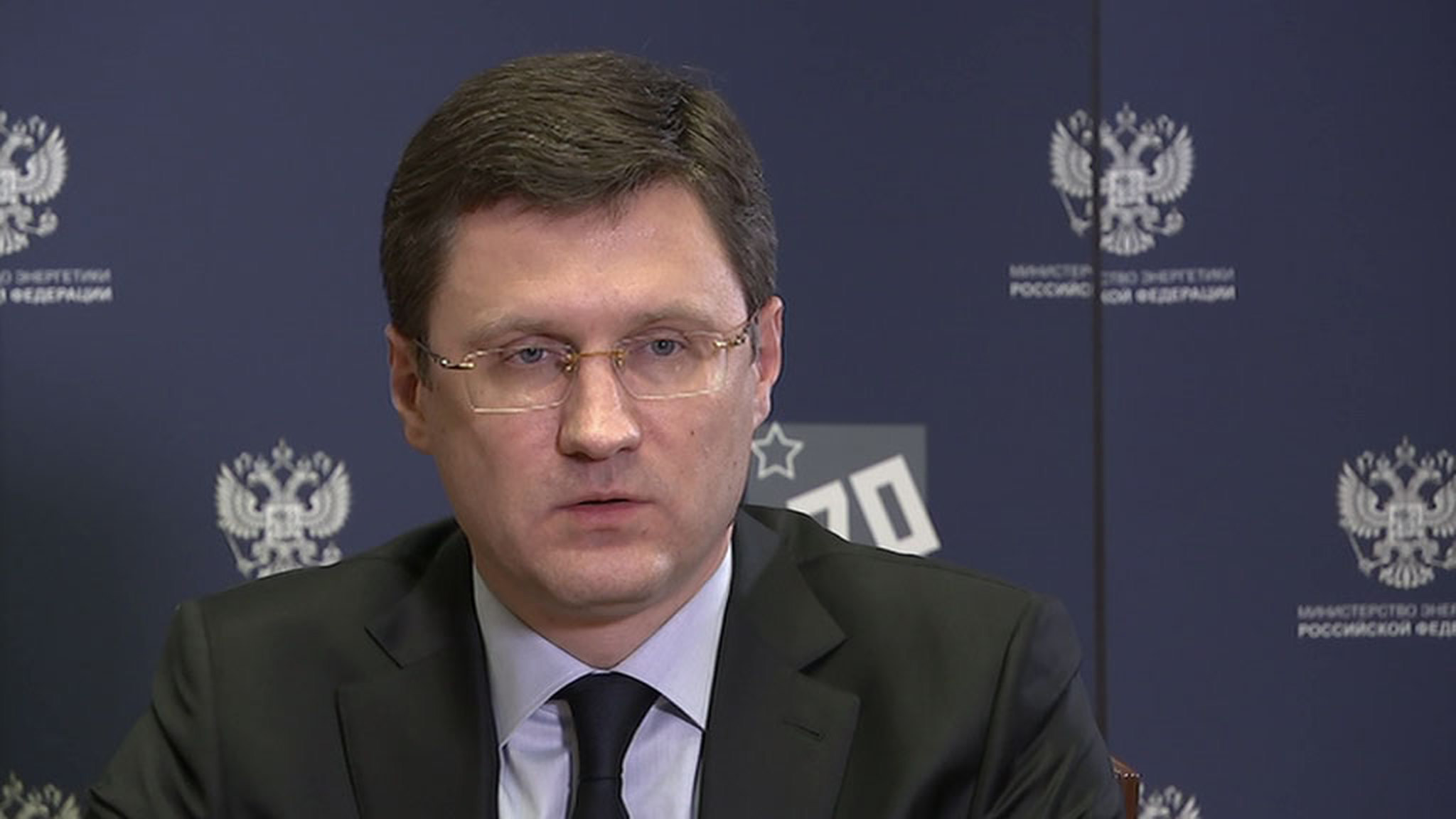 Новак: до заключения энергоконтракта с Украиной спросят мнение жителей Крыма