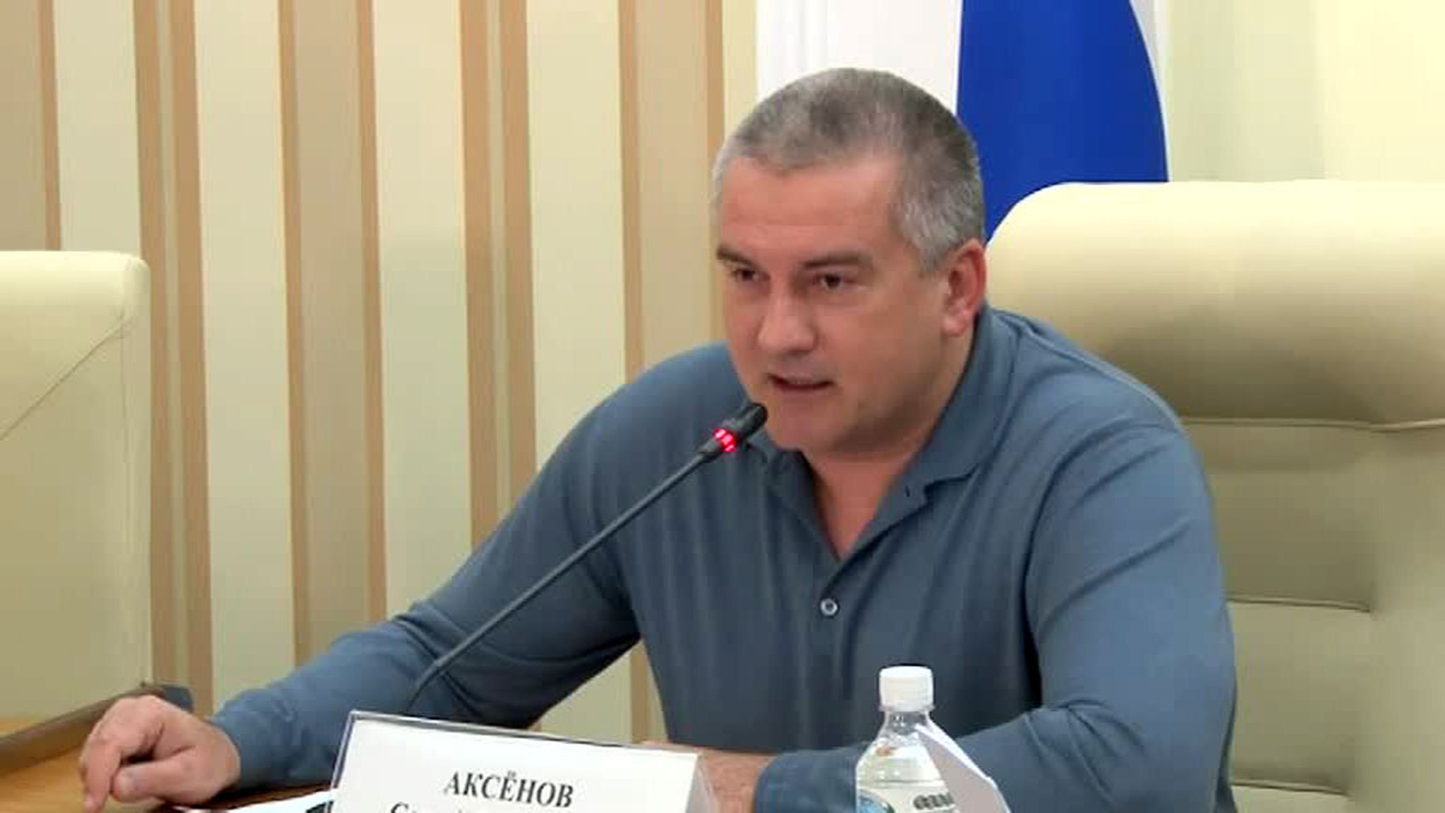 Аксенов: власти проверят все жалобы крымчан на перебои со светом