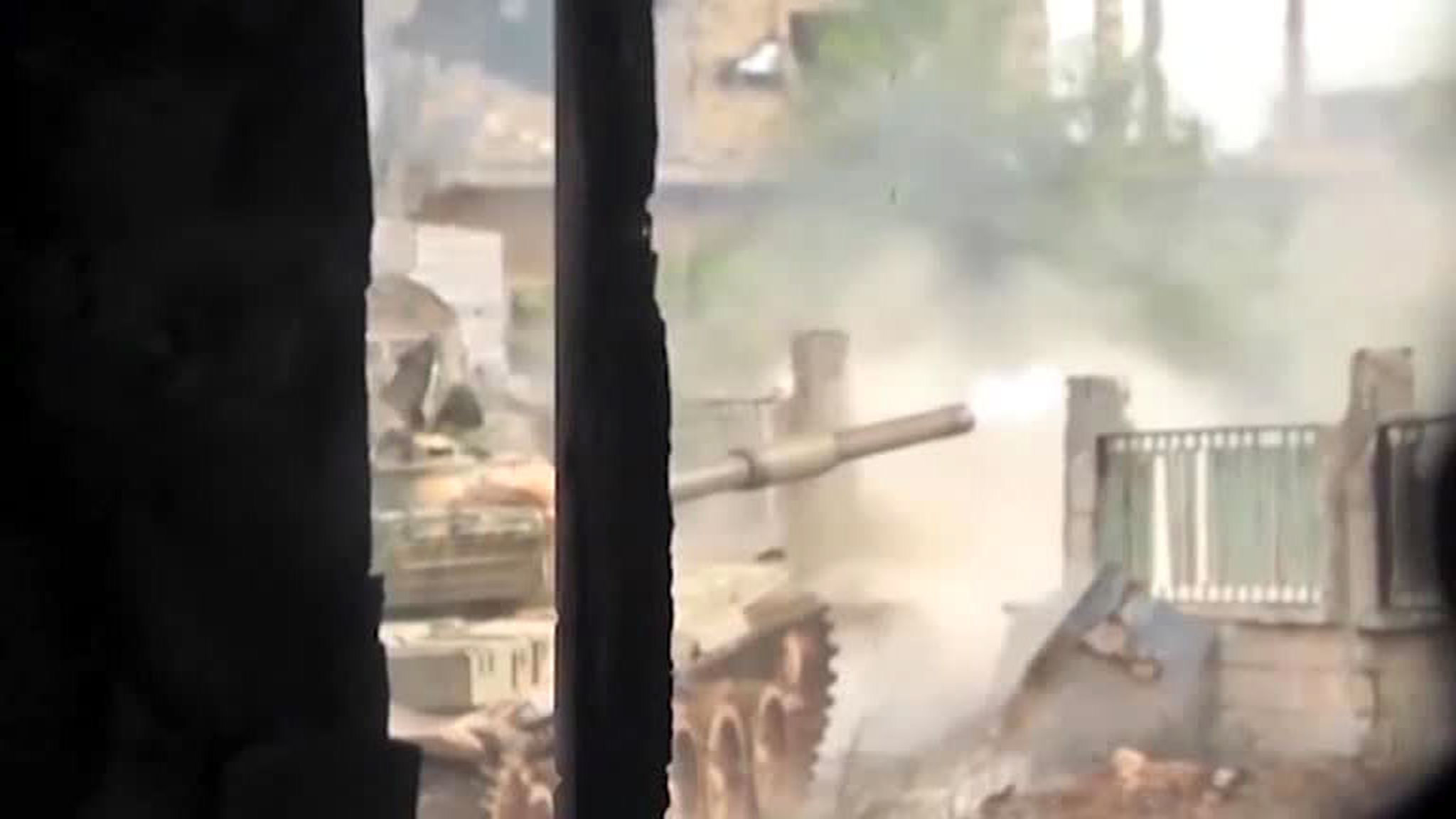 Армия Асада прижала боевиков ИГ к турецкой границе