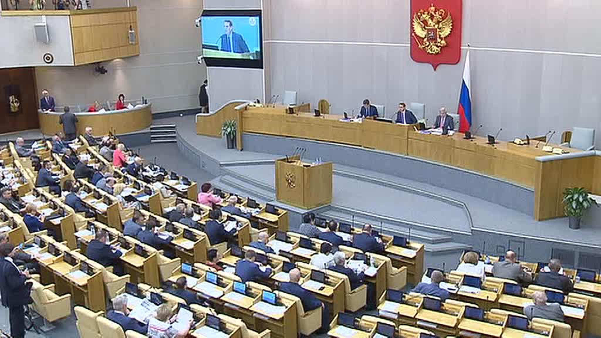 Госдума повысила МРОТ почти на 1300 рублей