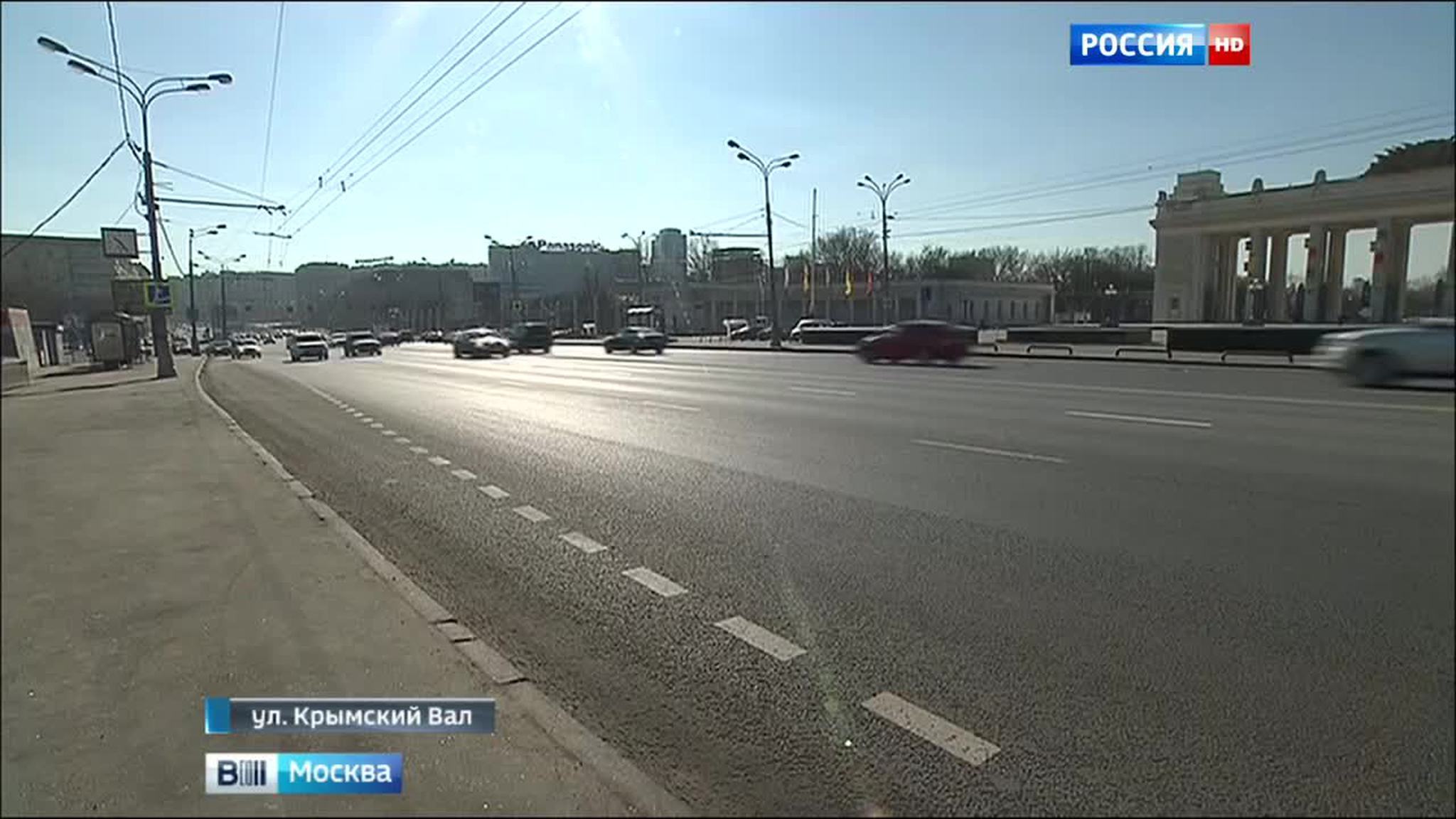Последствия прорыва водопровода на Крымском валу ликвидированы