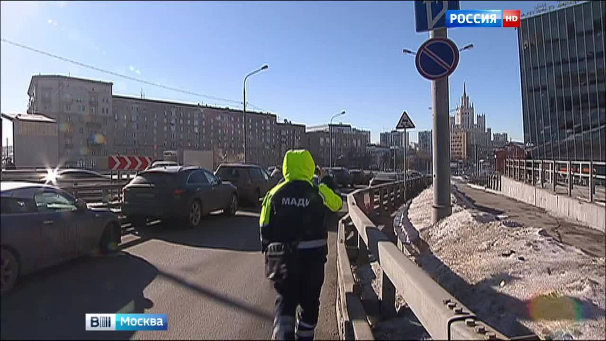Московских парковочных инспекторов оснастят видеорегистраторами