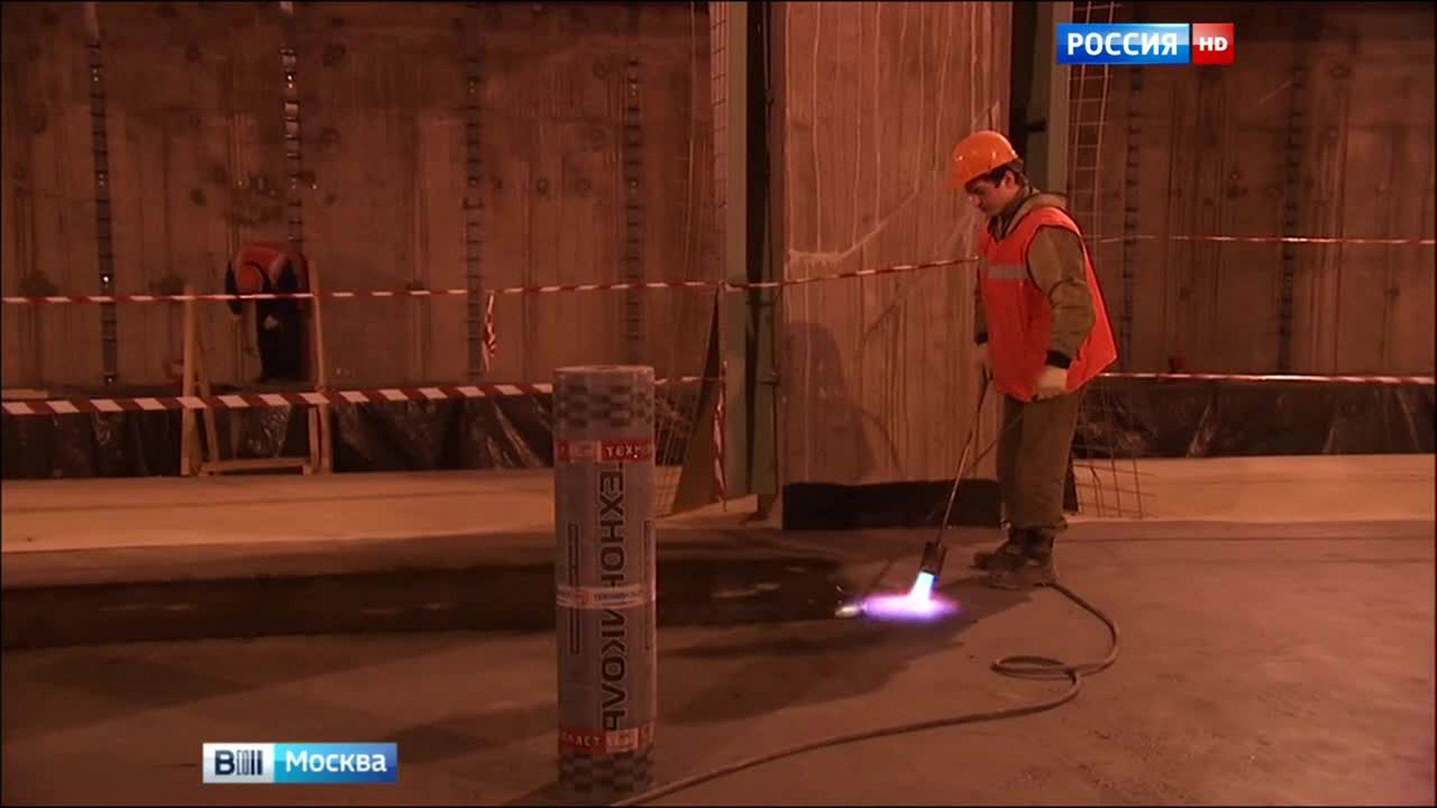 Сергей Собянин проинспектировал строительство станции метро "Петровский парк"