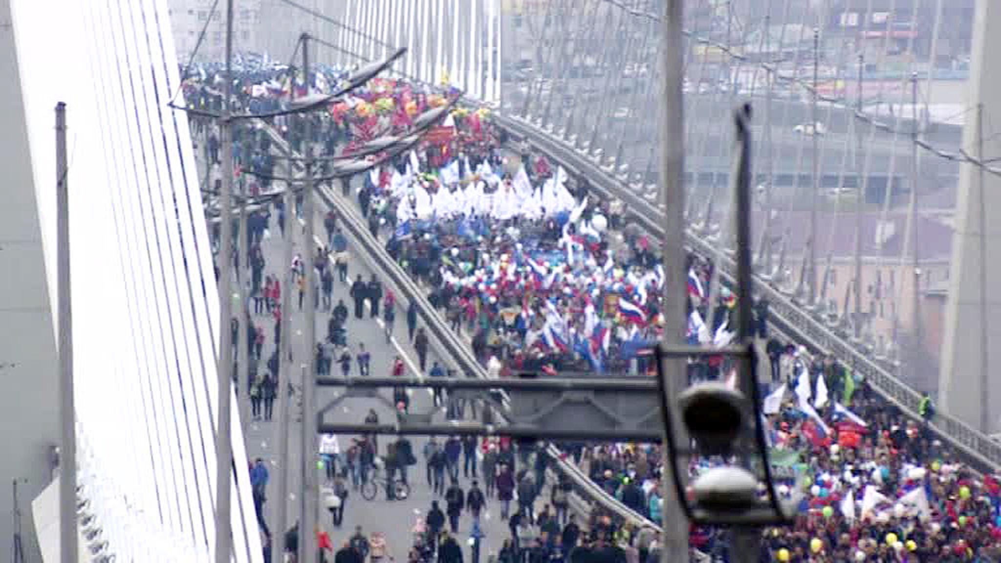 Первомай начал свое праздничное шествие по стране