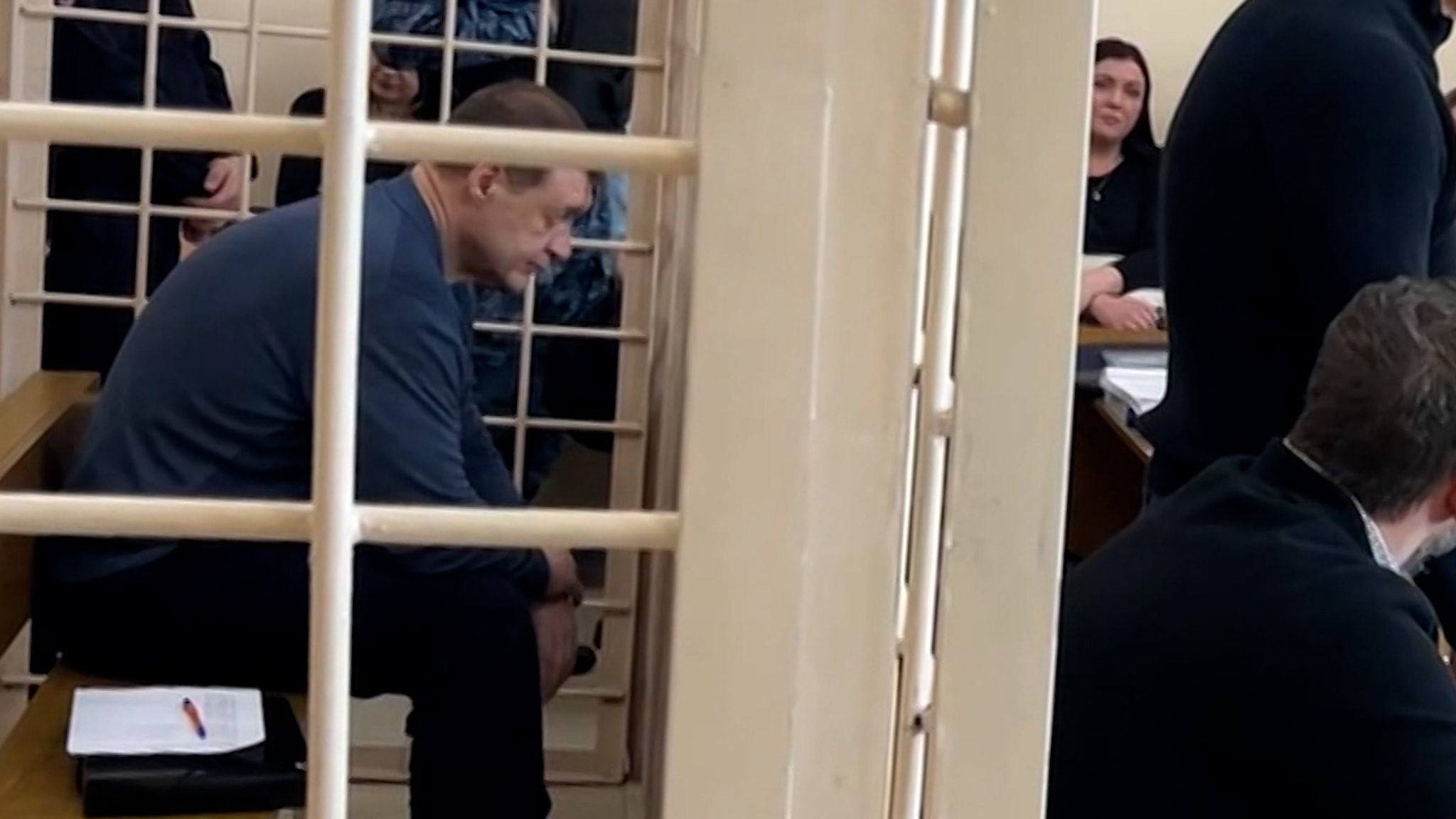 Бывший заместитель курского губернатора Дедов признал вину во взяточничестве