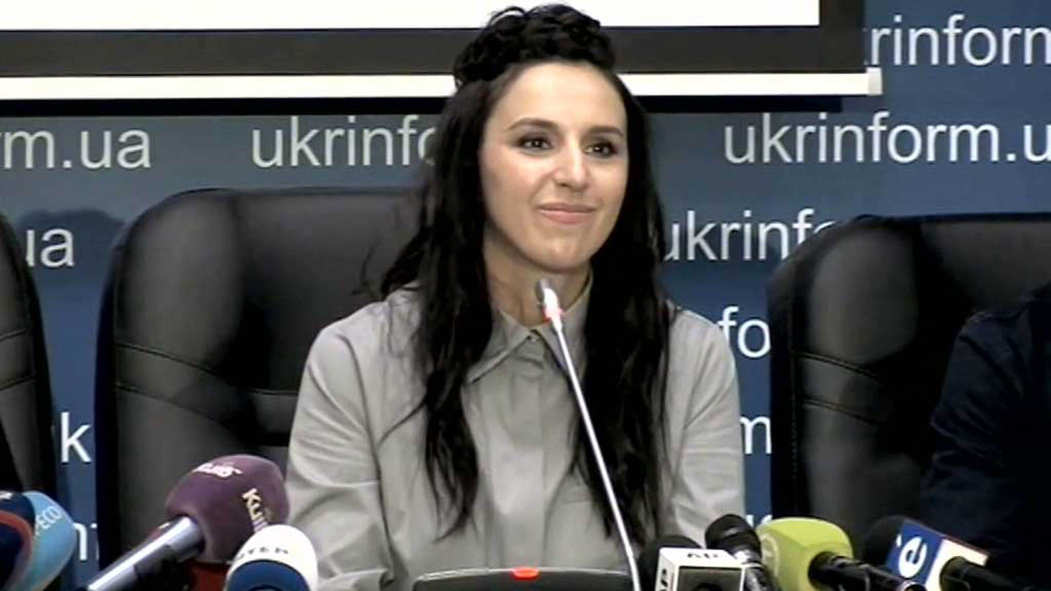 Пресс-конференция Джамалы открылась песней Сергея Лазарева