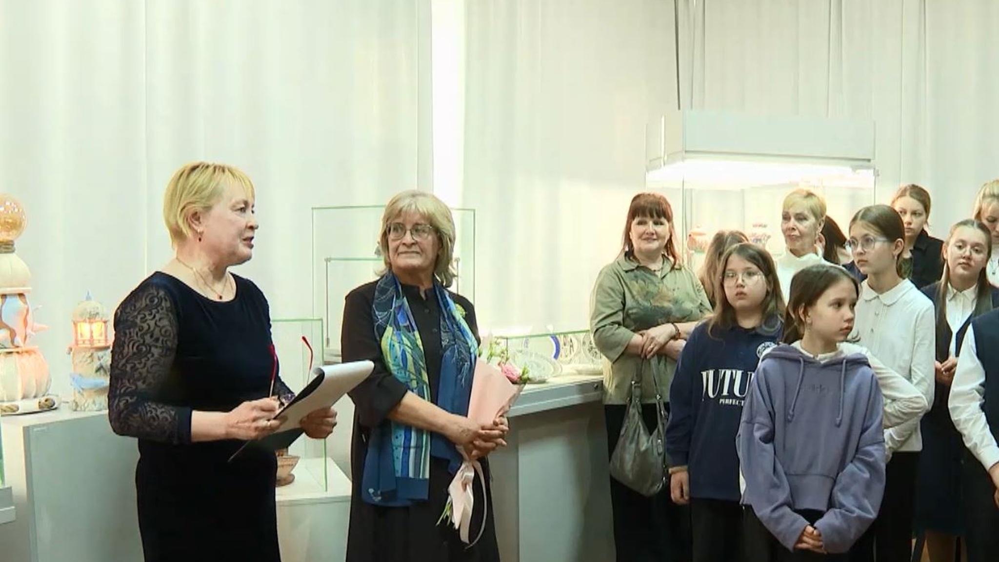 Керамист Марина Ширманова разделила выставку со своими учениками в Йошкар-Оле