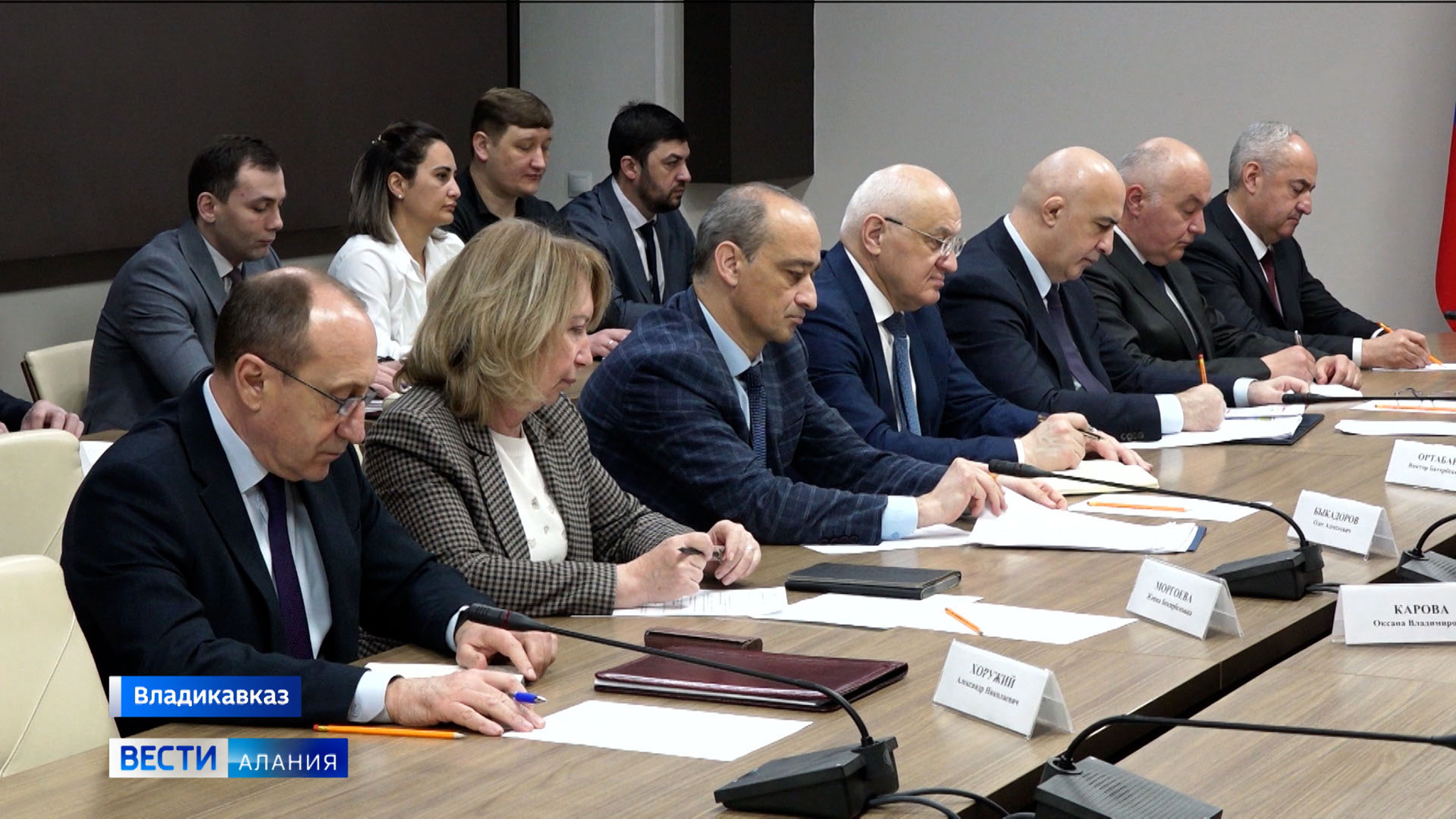 Аппаратное совещание: ситуация на Военно-Грузинской дороге, эпидобстановка, развитие осетинского языка