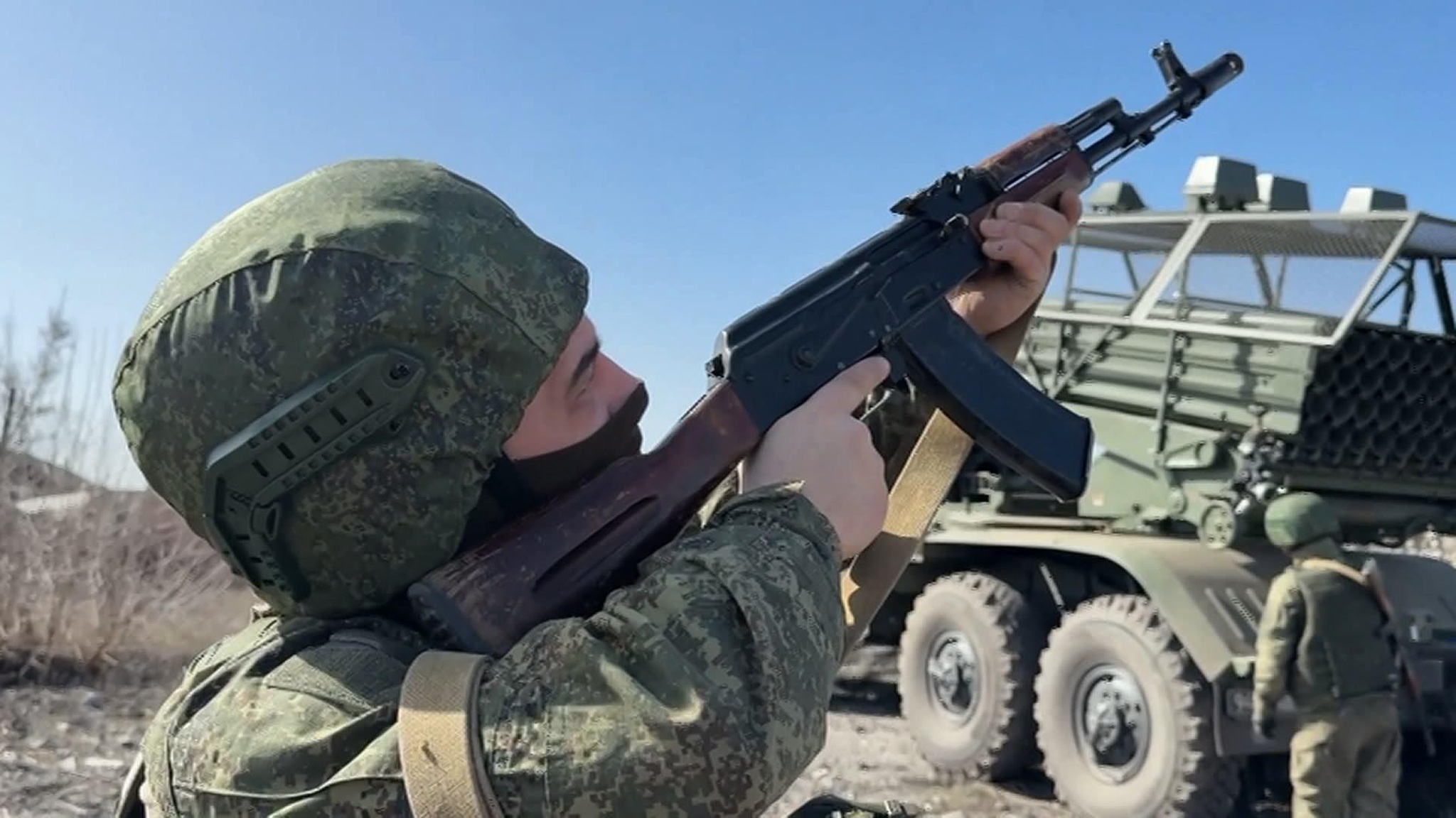 Экипаж РСЗО "Град" группировки "Восток" успешно бьет врага в Запорожской области