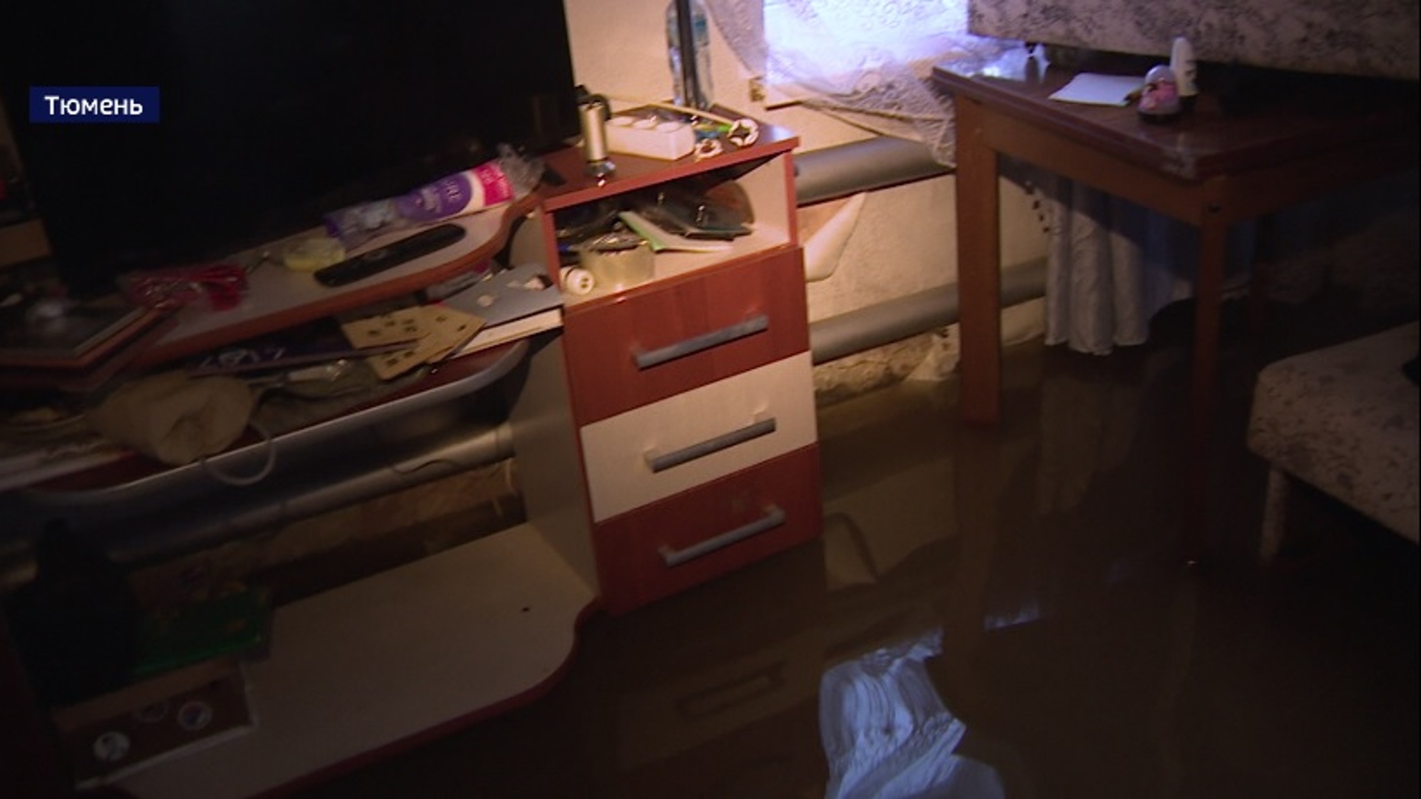 Некоторые дома частного сектора Тюмени подтопило талыми водами