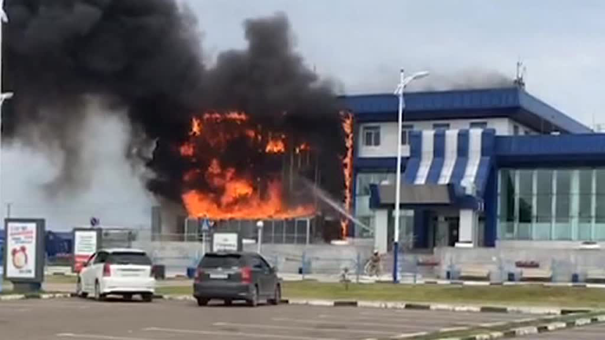 Пожарные потушили аэропорт Благовещенска за полчаса