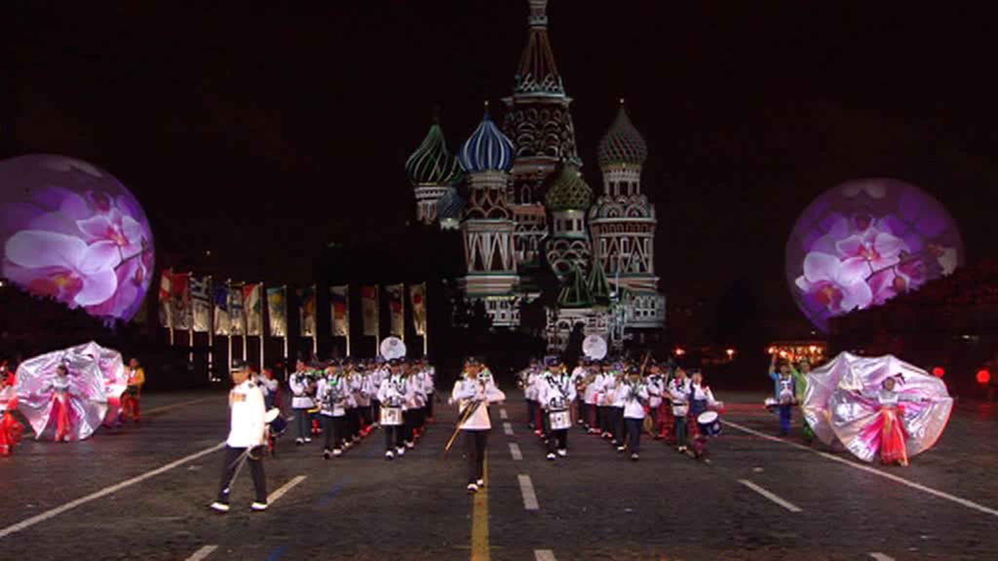 В Москве завершился военно-музыкальный фестиваль "Спасская башня"