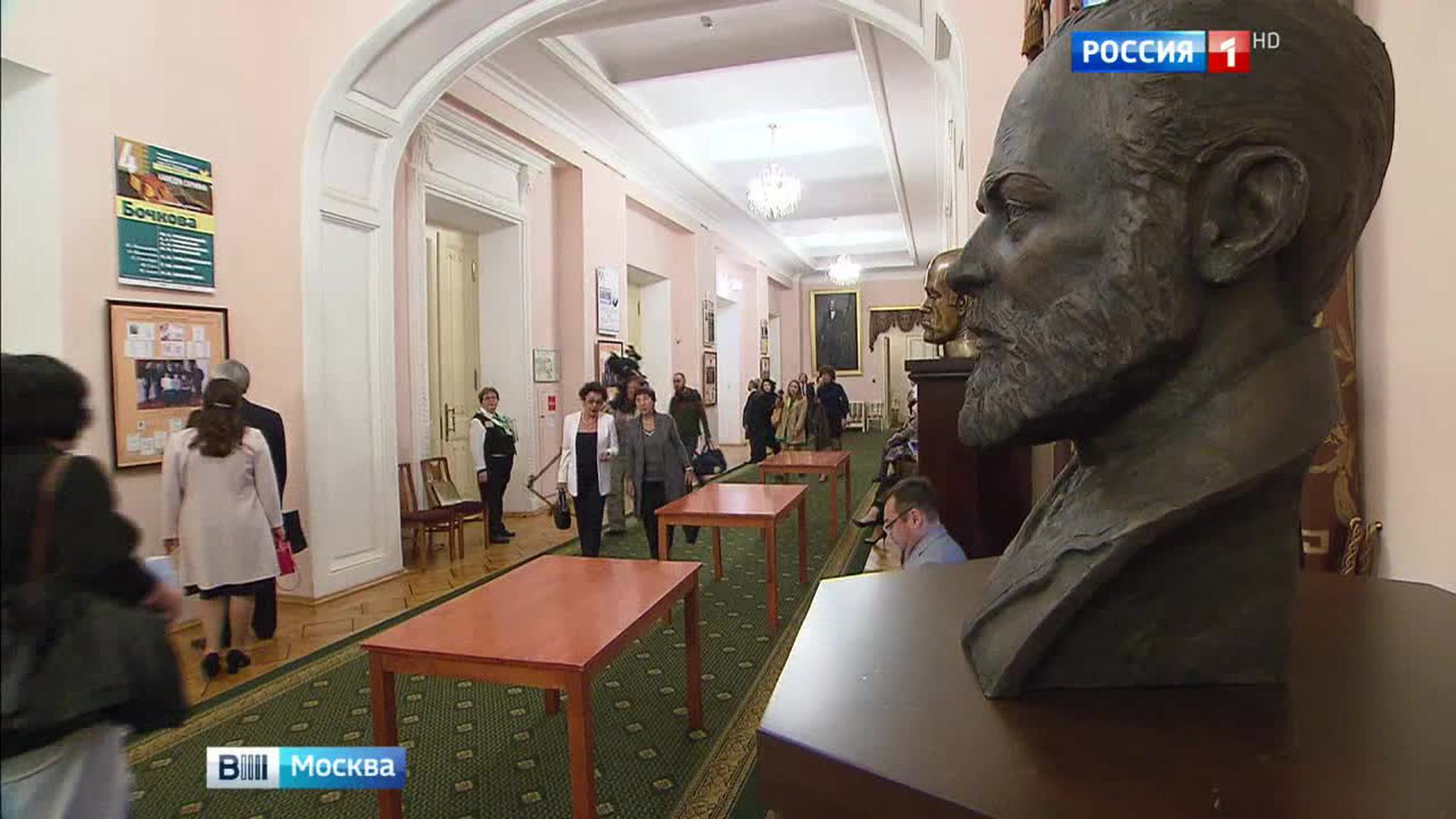 Именитые выпускники поздравляют Московскую консерваторию со 150-летием