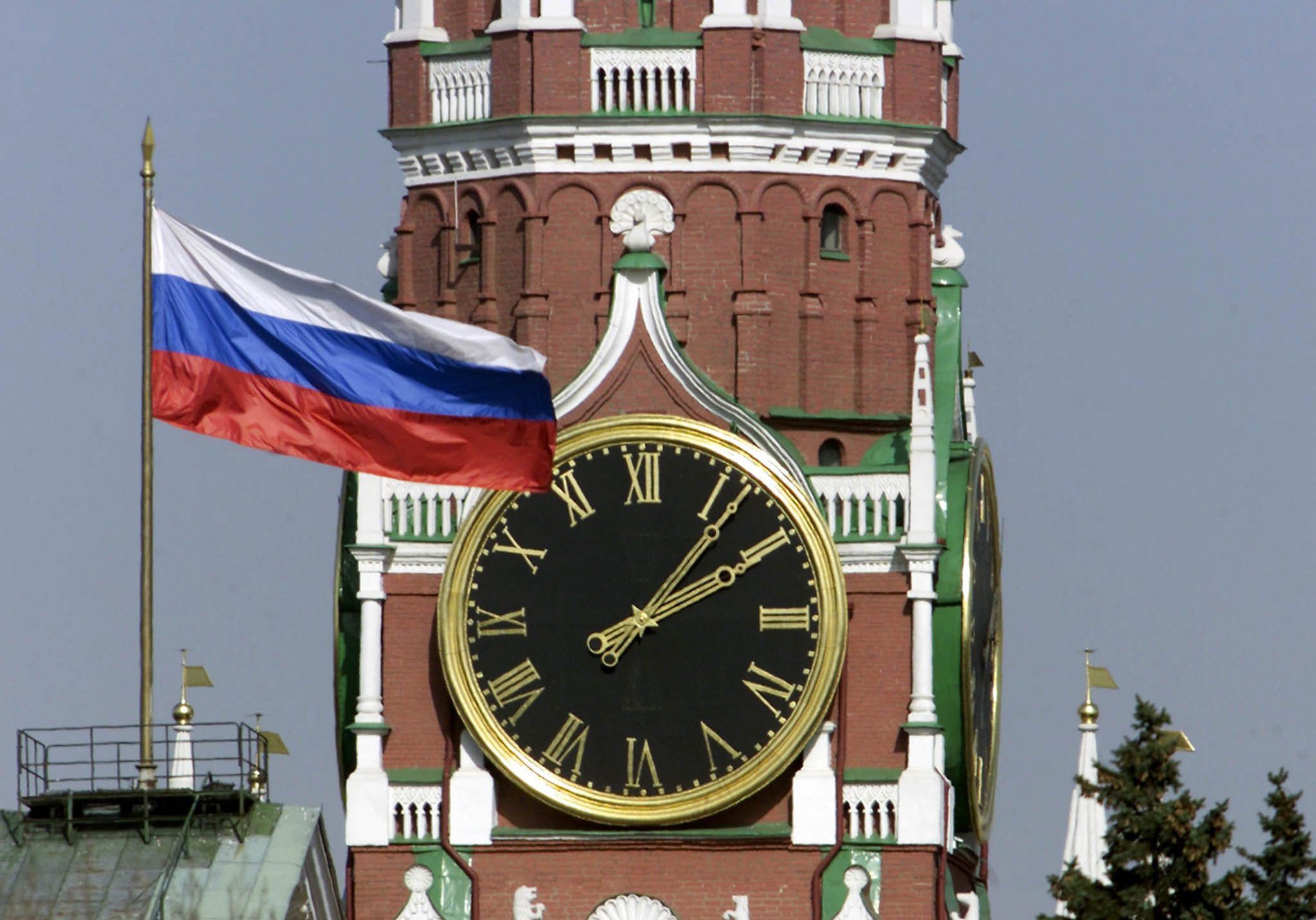 Легенда, космос, большой концерт: канал "Россия 1" подготовил яркую праздничную программу