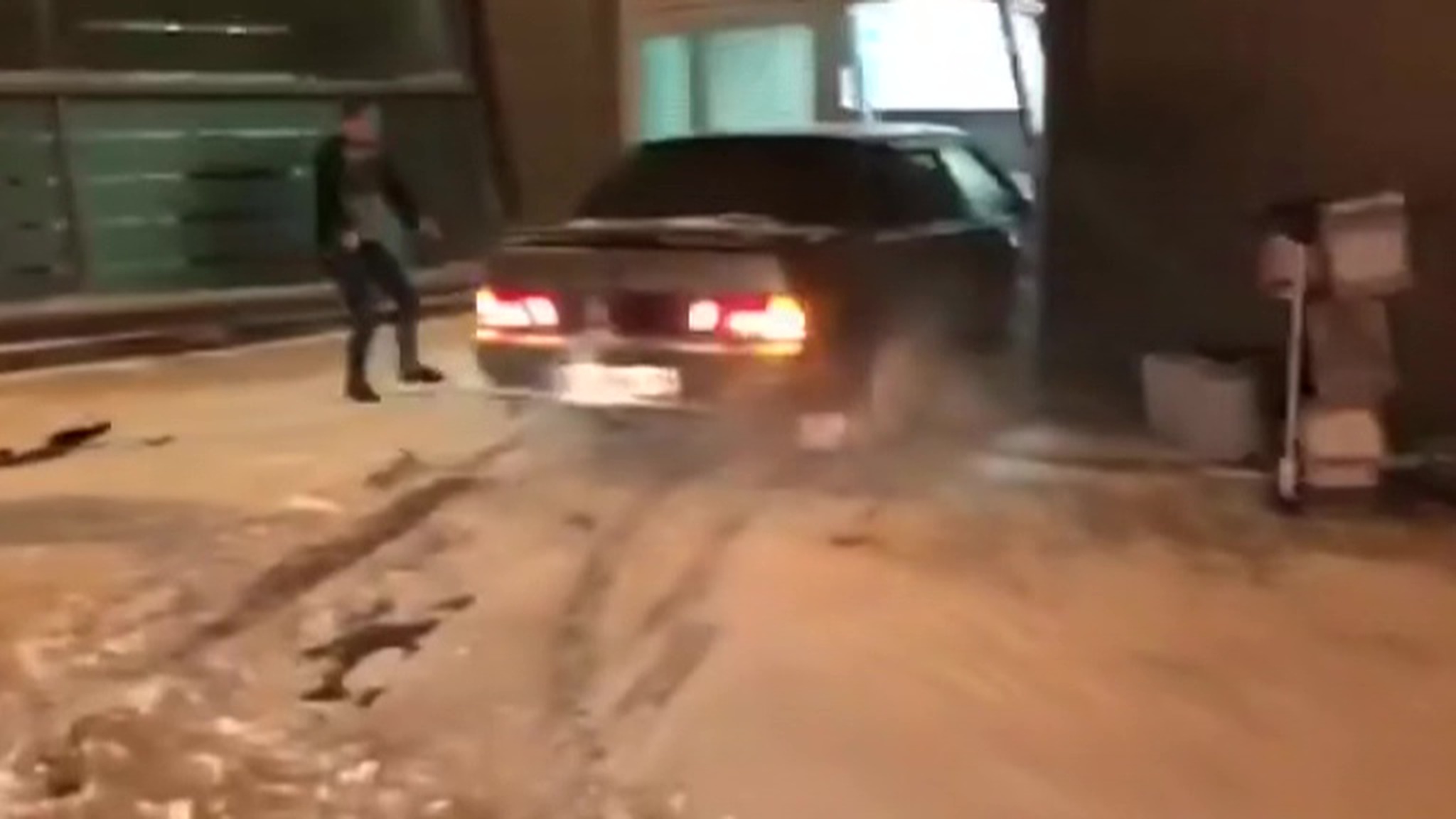 Командира ДПС уволили за пьяный въезд "Лады" в аэропорт Казани