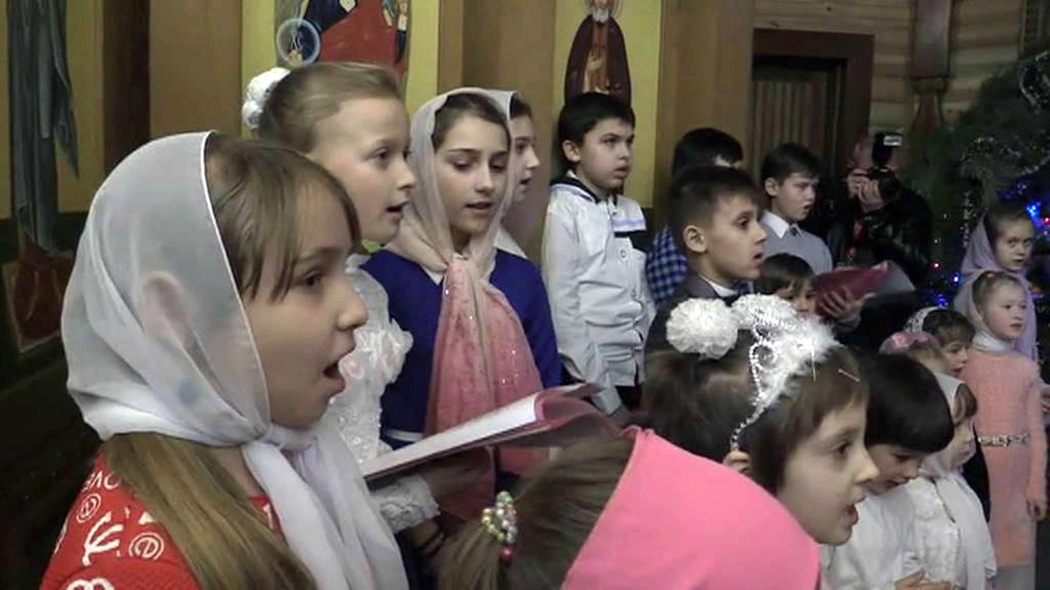 Рождественские богослужения в Донбассе прошли под выстрелы с украинской стороны