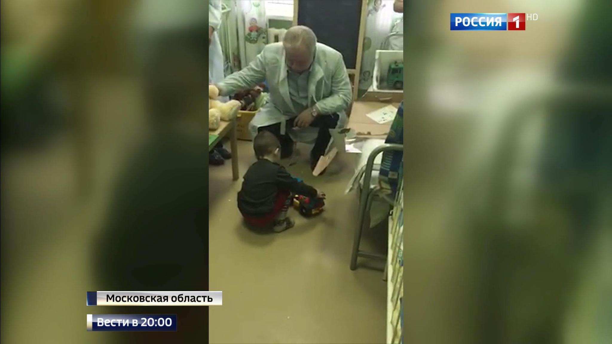 Для закона похитительница, а для него - мама: за судьбой малыша из Дедовска следит вся страна