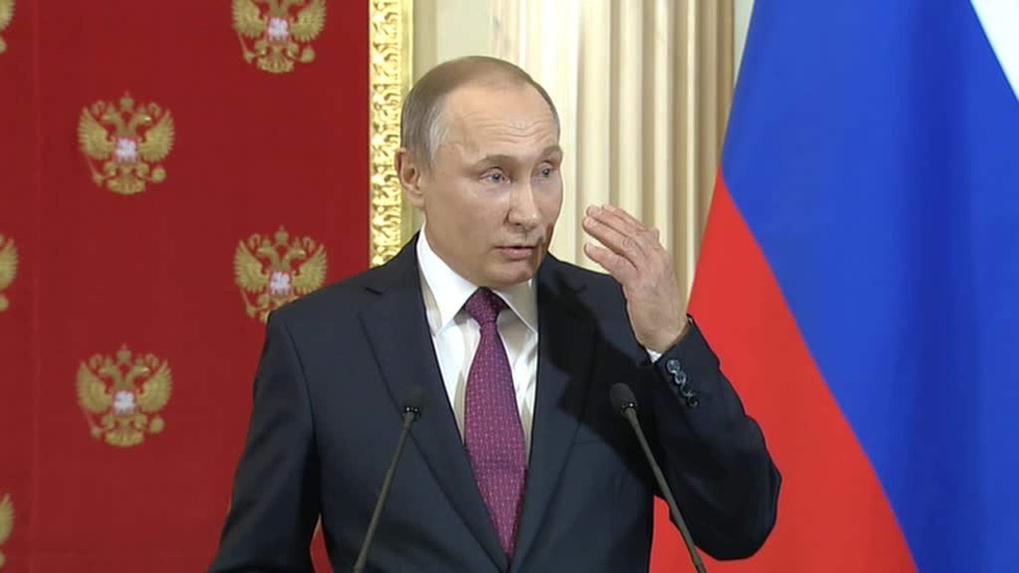Хуже, чем проститутки: Путин прокомментировал компромат на Трампа
