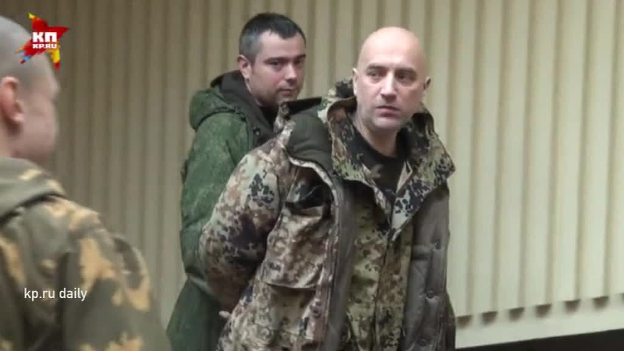 Батальон писателя: Захар Прилепин в ДНР надел погоны и встал под ружье