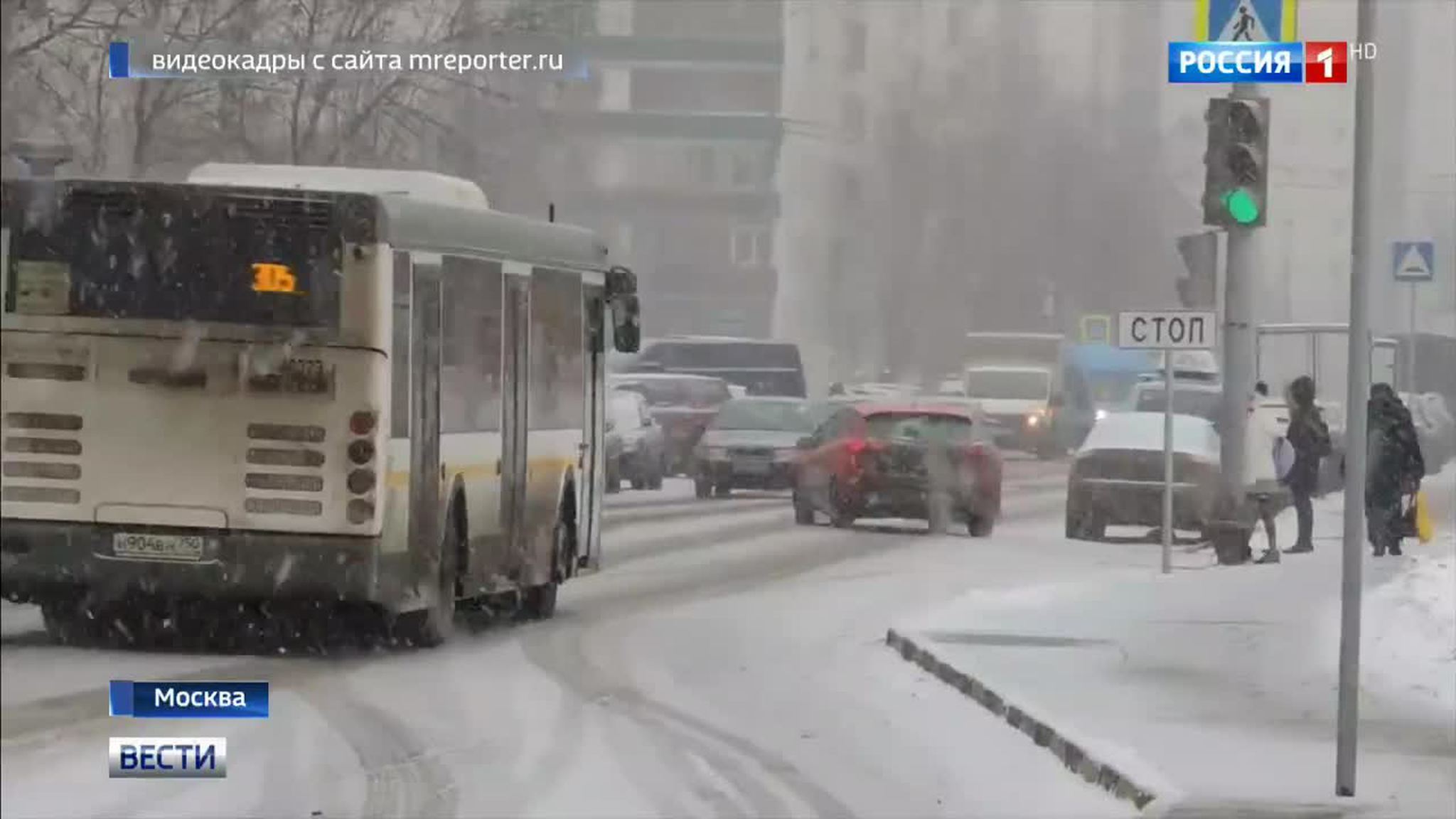 В Москве усиливается снегопад