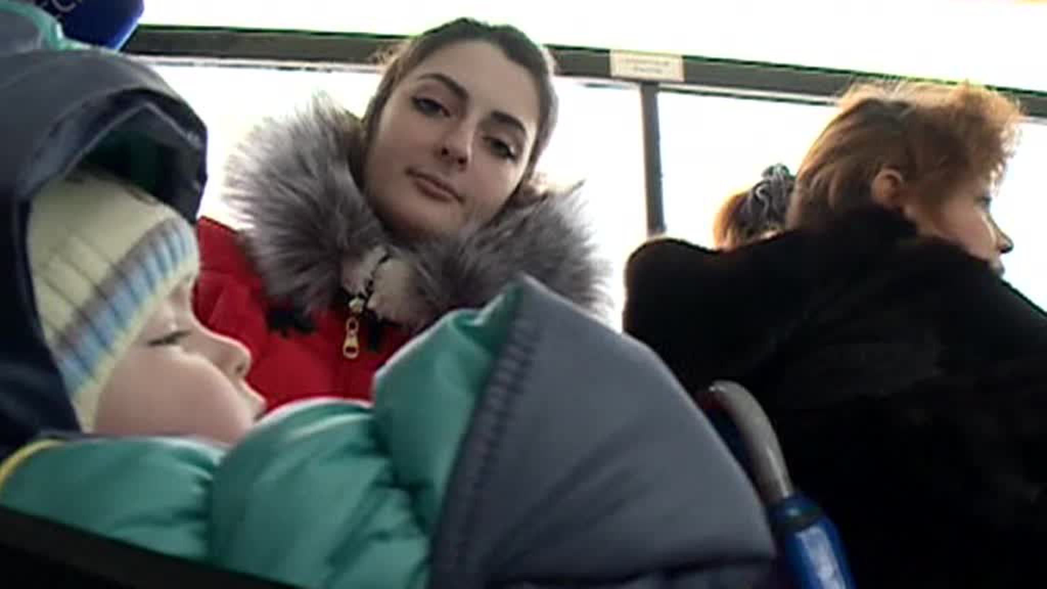 Оставили на морозе: в Хабаровске не пустили в автобус женщину с грудным ребенком