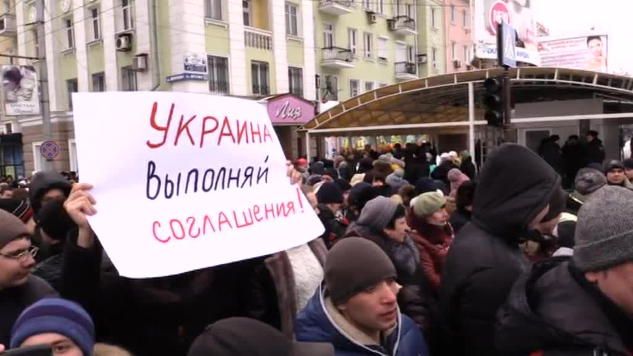 Донецк требует от Порошенко выполнения минских соглашений