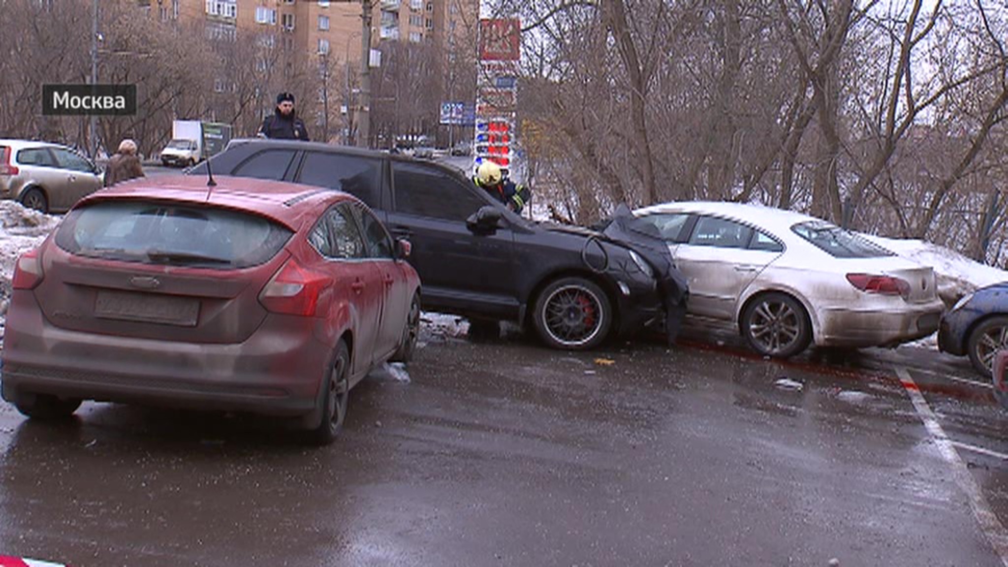 Стритрейсер, убивший человека, прячется в больнице