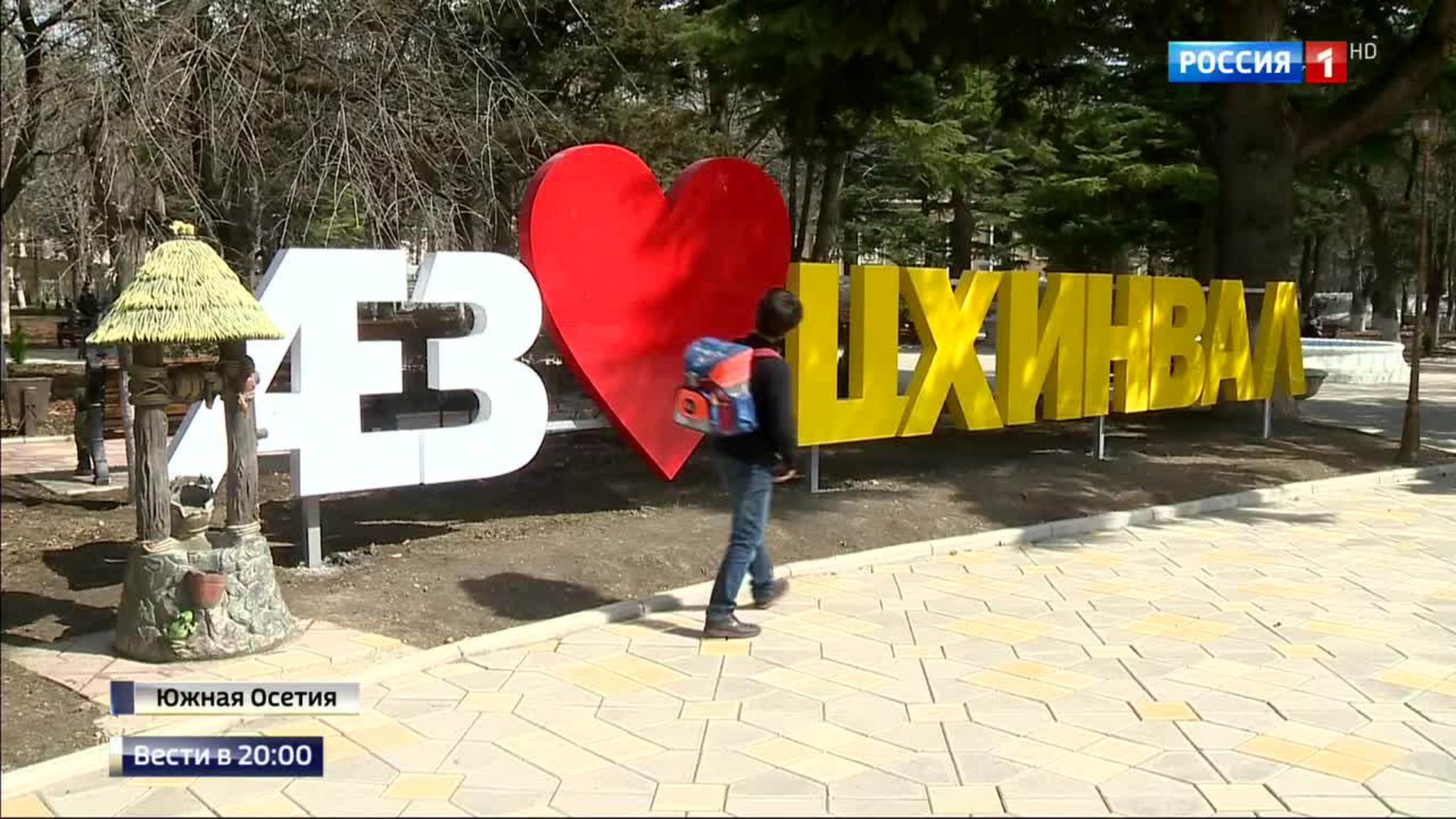 Путин: лечить россиян должны без очередей и хамства