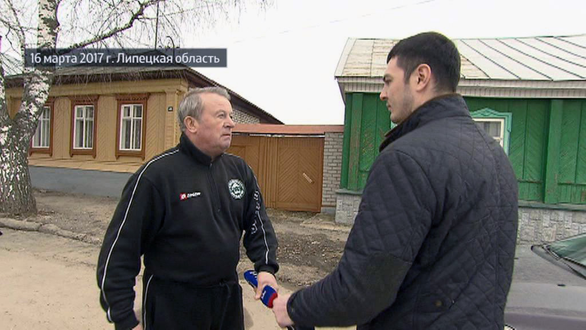 Бывший мэр Ельца отгородился забором и готов взяться за топор