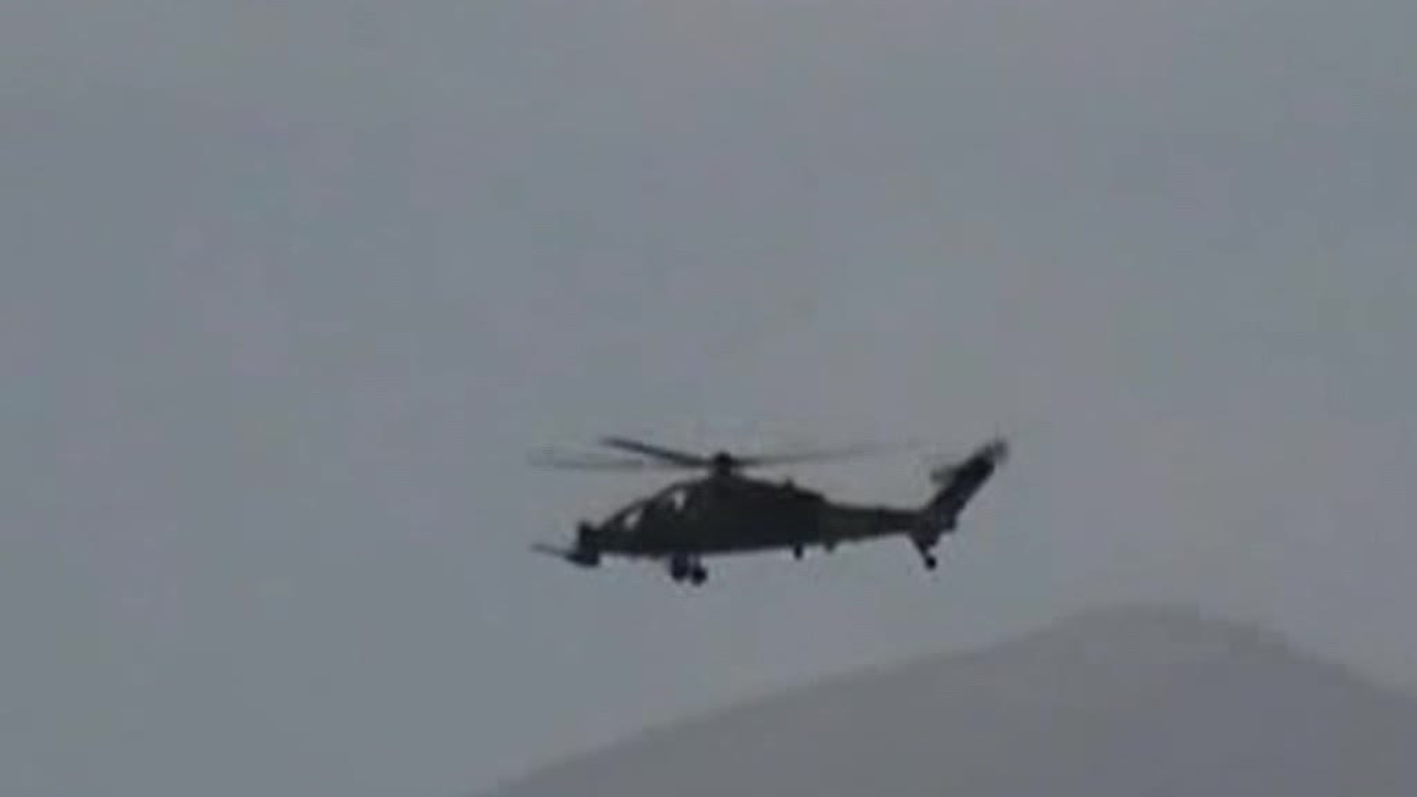 На востоке Турции упал полицейский вертолет