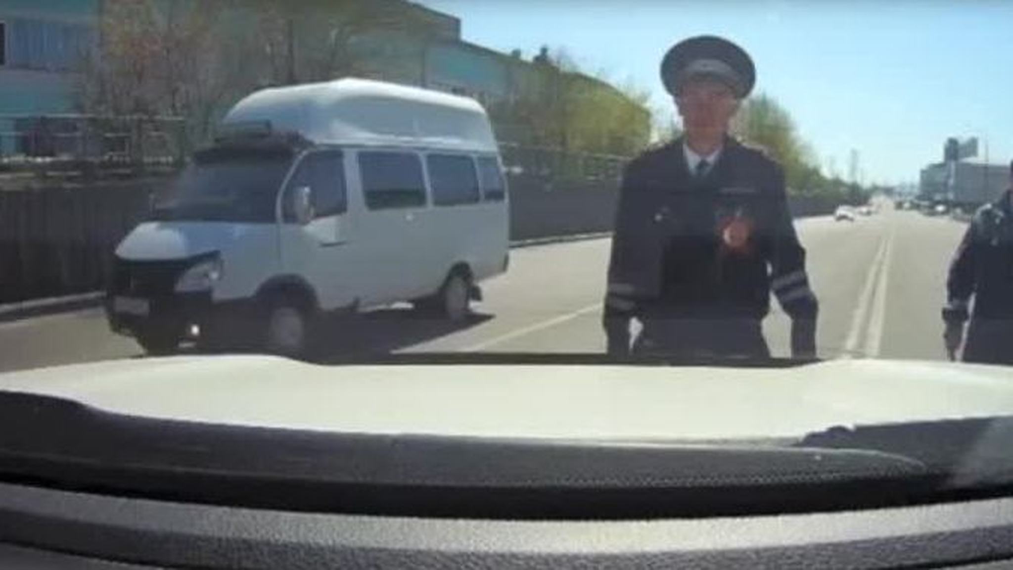 Бурятский депутат наехал на инспектора ГИБДД